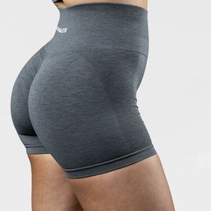 Alphalete amplify shorts titanium 4.5”